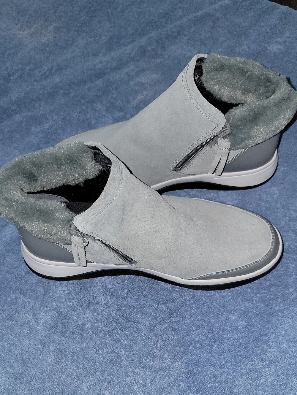 Vionic Norwood Women’s 7.5 Faux Fur Boots Grey Suede Leather Water Repellent